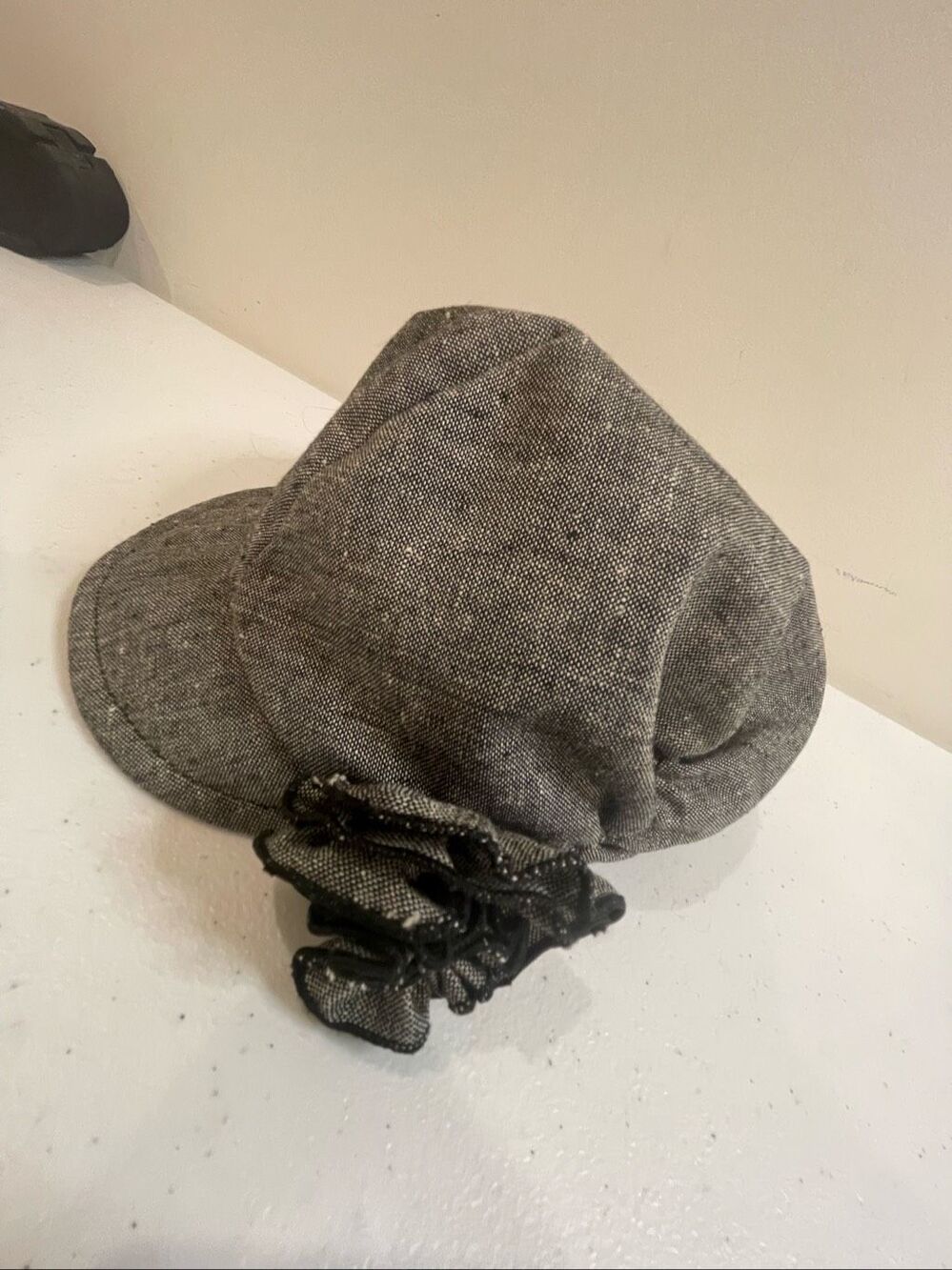 Scala Collezione Gray Linen Cotton Newsboy Hat Black Flower One Size